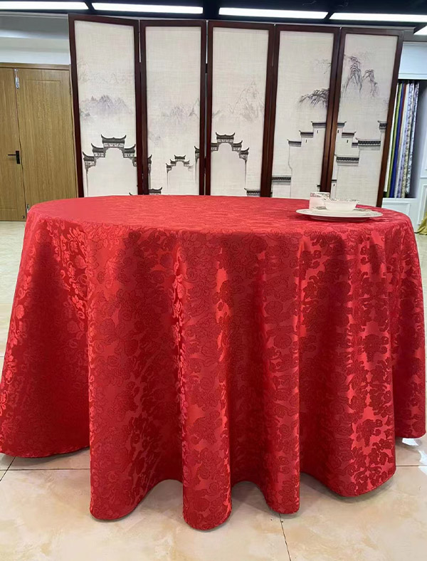 紅色桌布